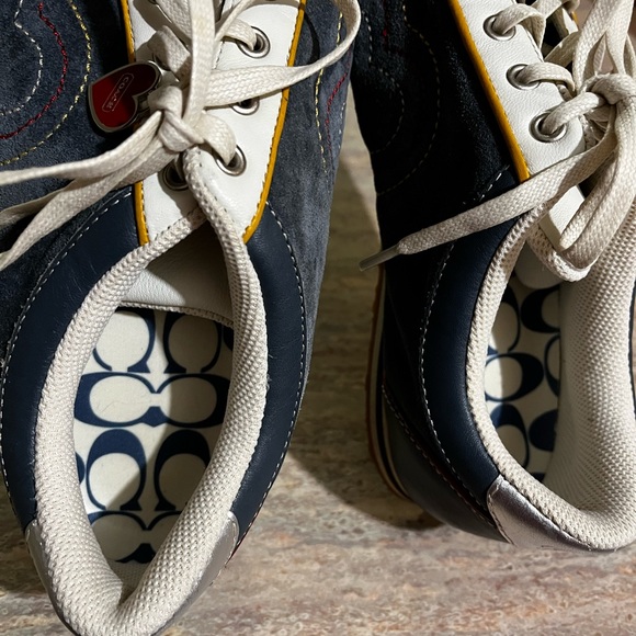 Coach Becka suede shoes with heart charm - Picture 7 of 16